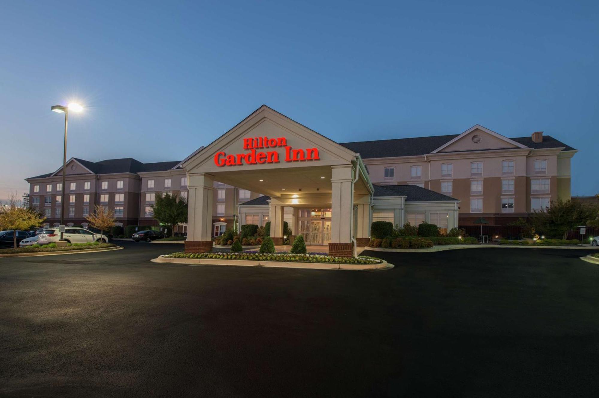 Hilton Garden Inn Tupelo Exterior photo