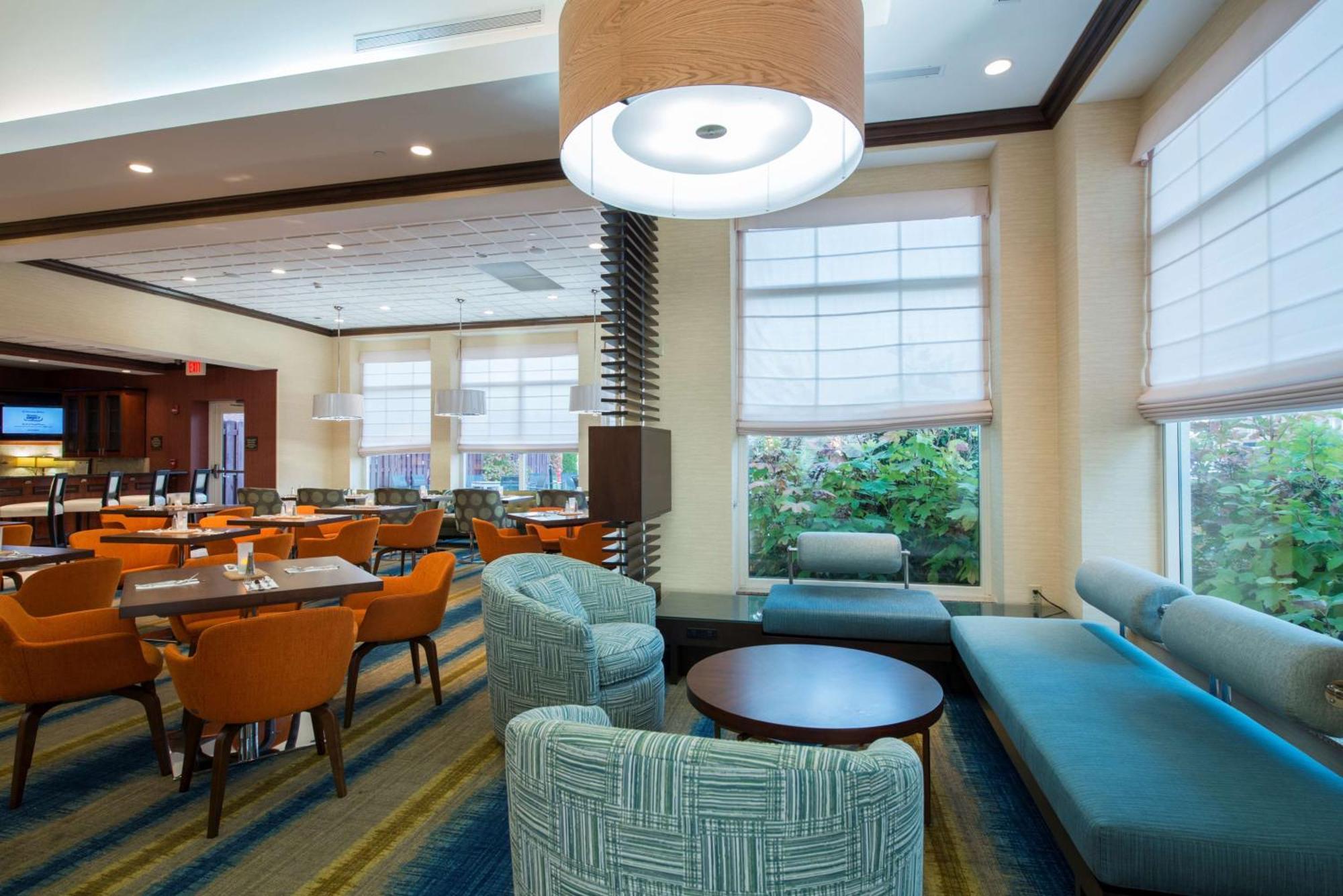 Hilton Garden Inn Tupelo Exterior photo